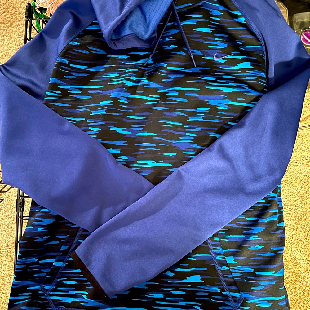 Nike Therma-Fit Women's Hoodie Blue Black Camo Wave Print Sweatshirt Size XL
